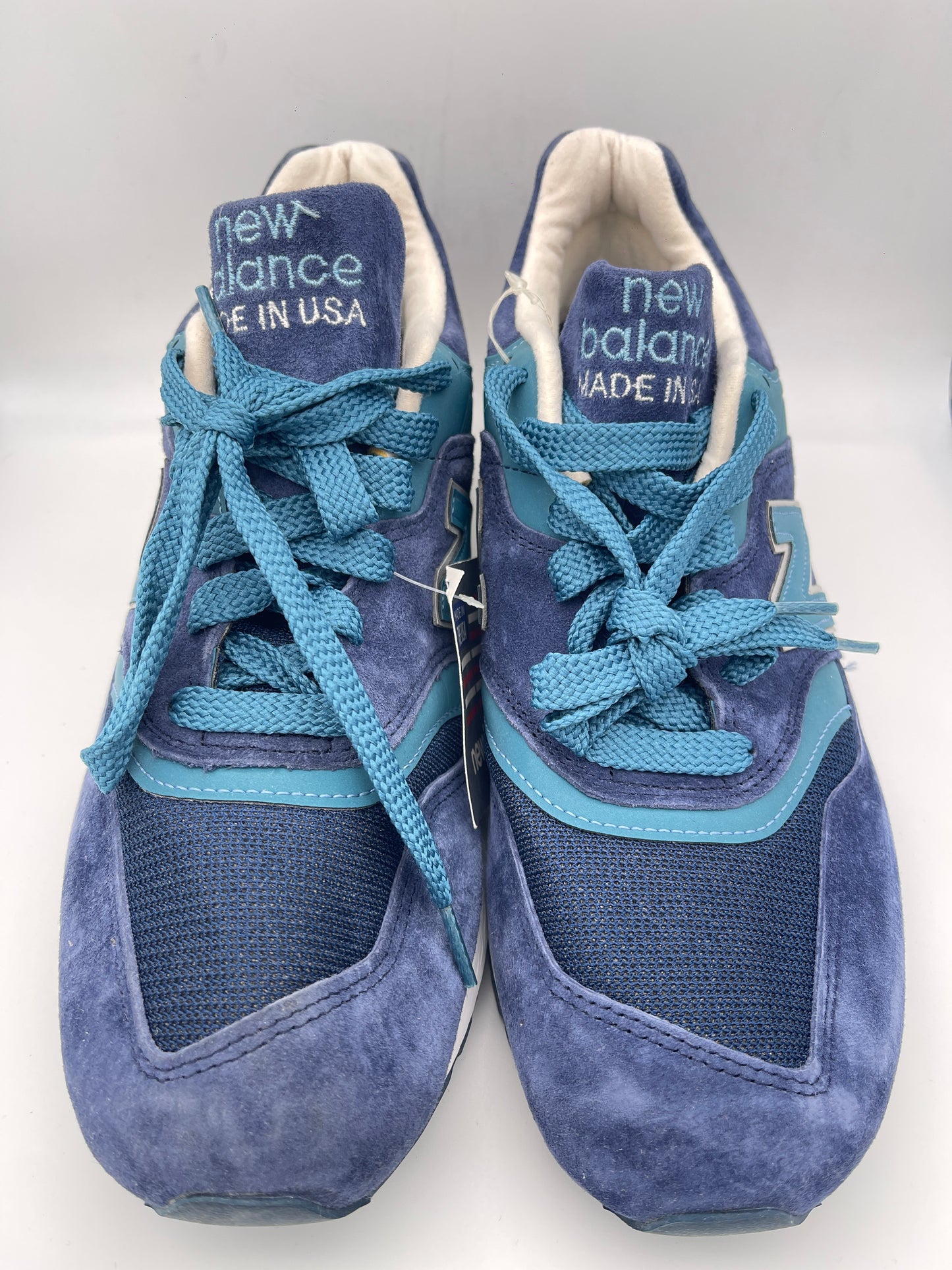 L81100030 รองเท้า ลำลอง ยี่ห้อ NEW BALANCE USA สีฟ้าด้าน