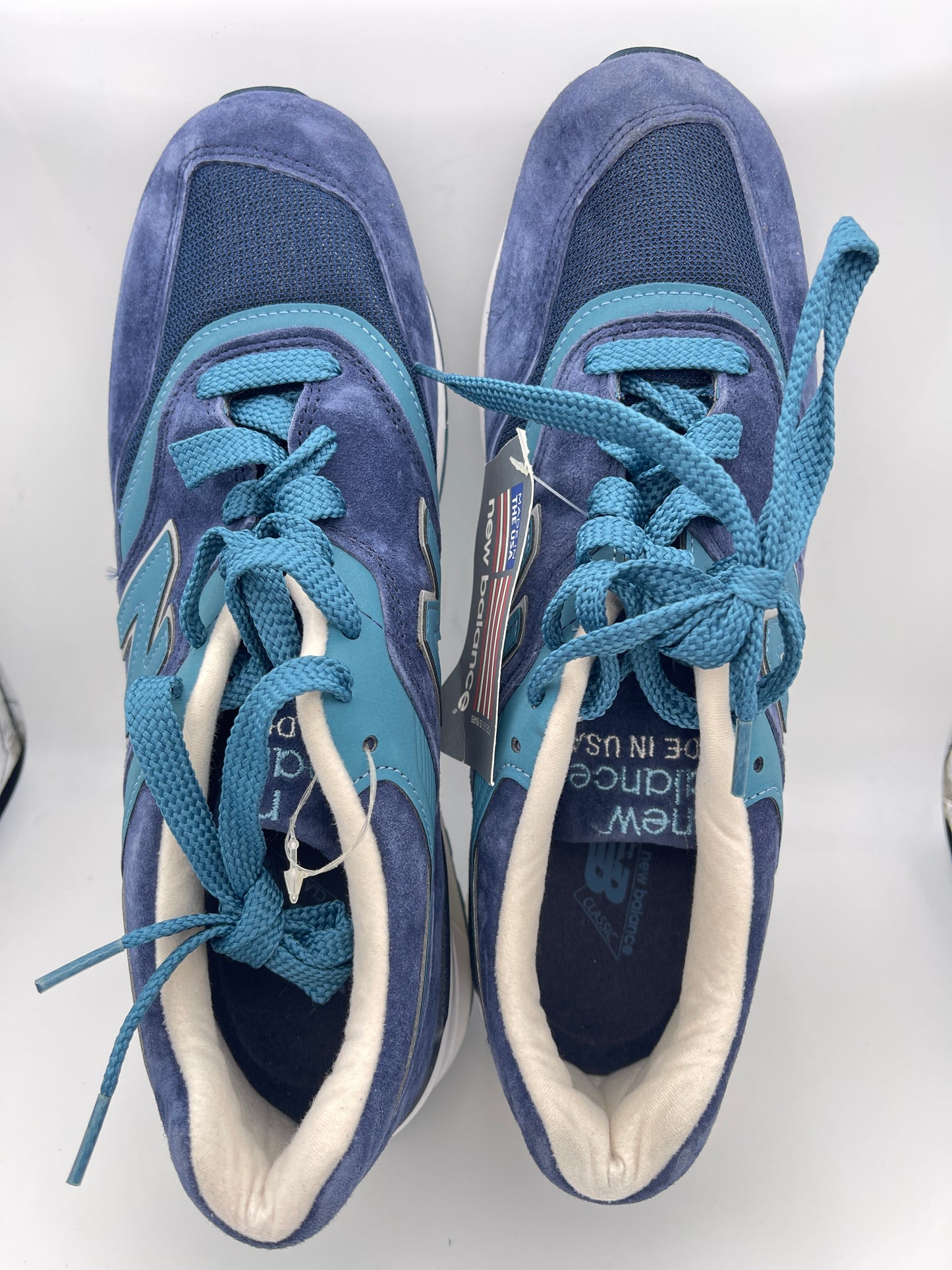 L81100030 รองเท้า ลำลอง ยี่ห้อ NEW BALANCE USA สีฟ้าด้าน