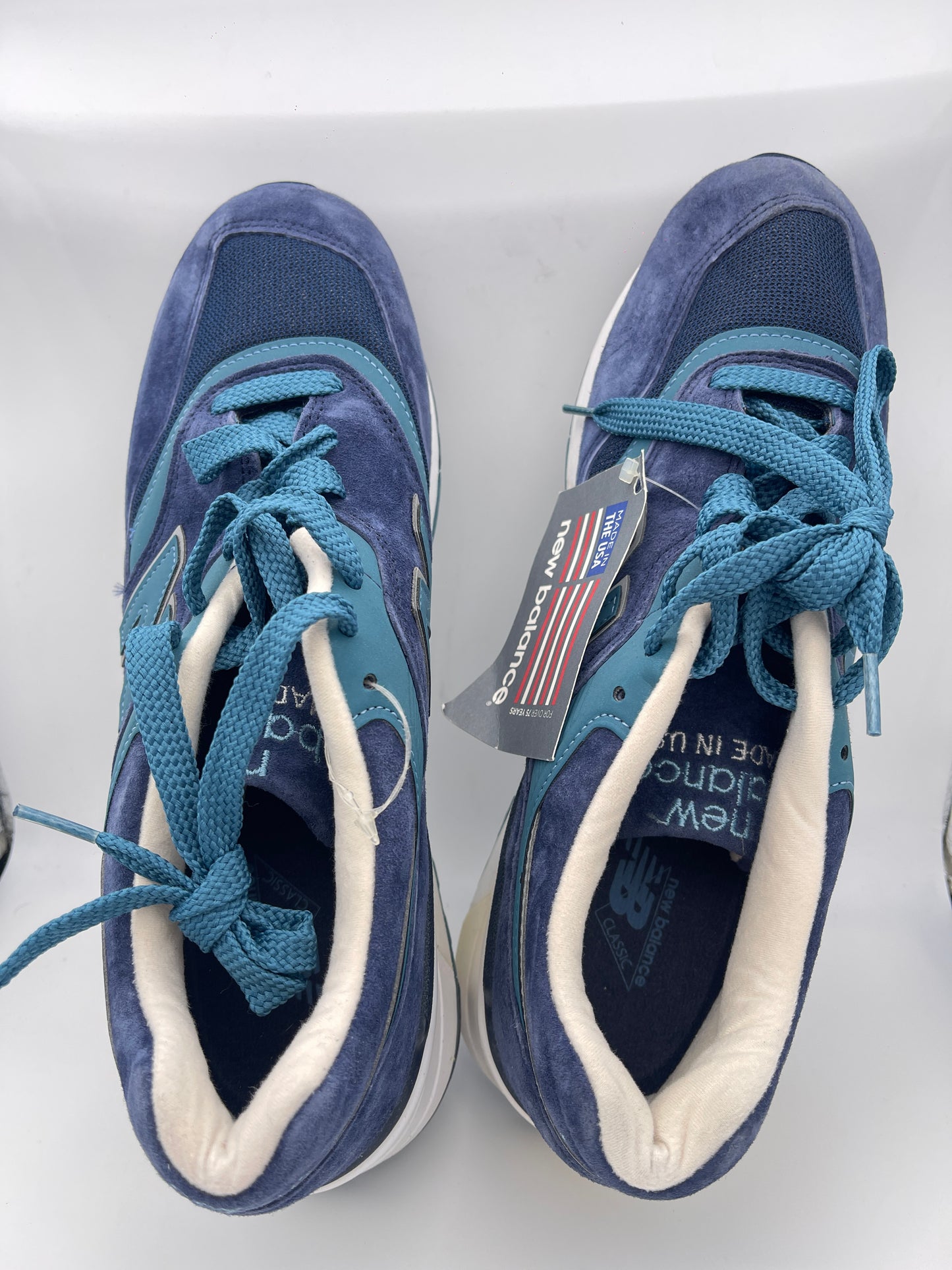L81100030 รองเท้า ลำลอง ยี่ห้อ NEW BALANCE USA  สีฟ้าด้าน