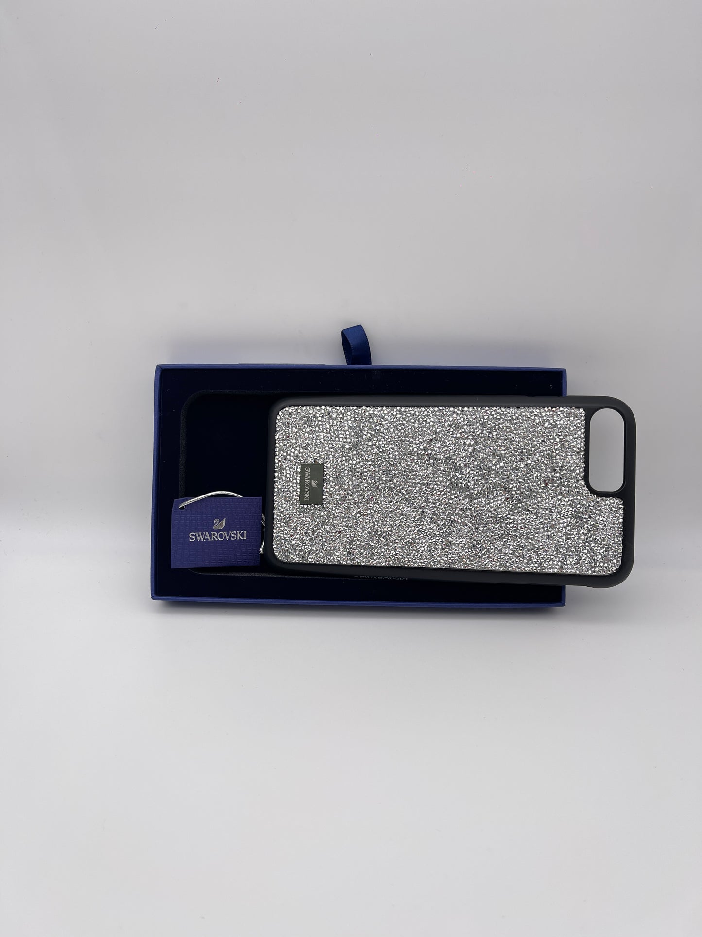 L81100026 เคสมือถือไอโฟน ยี่ห้อ SWAROVSKI เป็นแผงคริสตัลสีขาว สำหรับ รุ่น 6plus/7plus/8plus